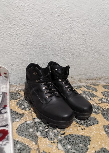 Siyah Deri Bağcıklı Erkek Goth Bot - Görsel 2