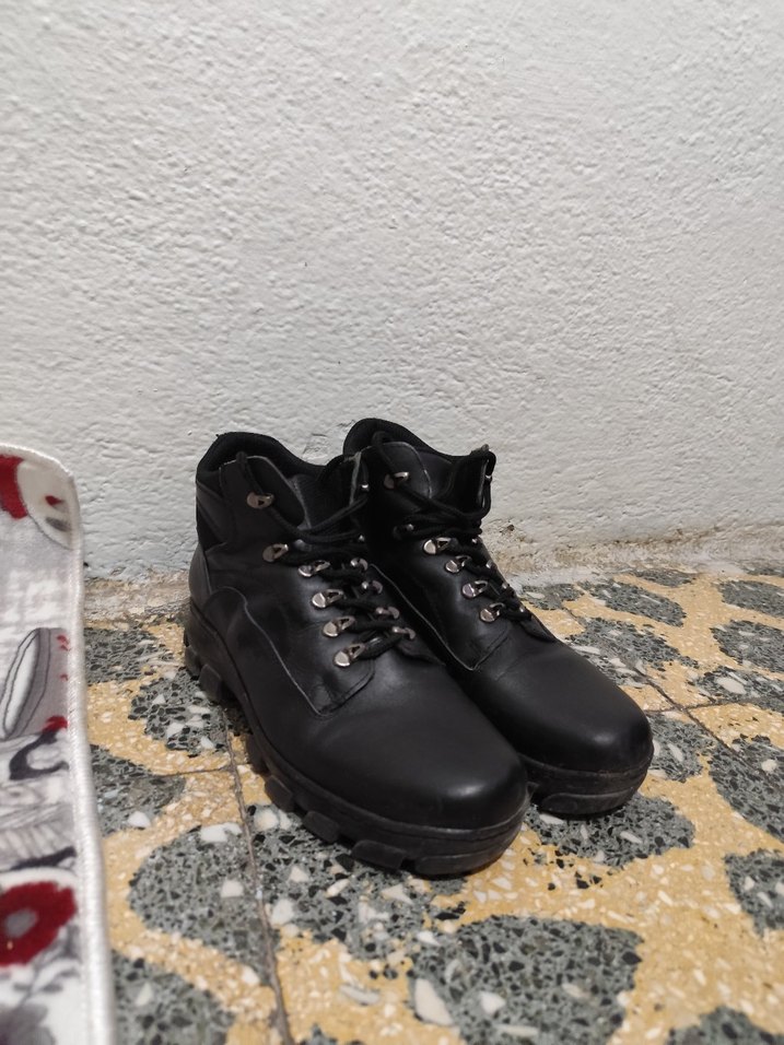 Siyah Deri Bağcıklı Erkek Goth Bot - Görsel 2