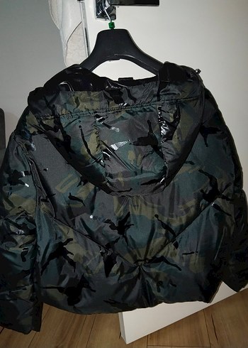 ZARA KAMUFLAJ SU GEÇİRMEZ KADIN MONT - Görsel 3