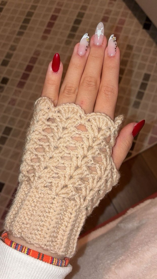 Dantel Detaylı Krem Örgü Eldiven - Görsel 2