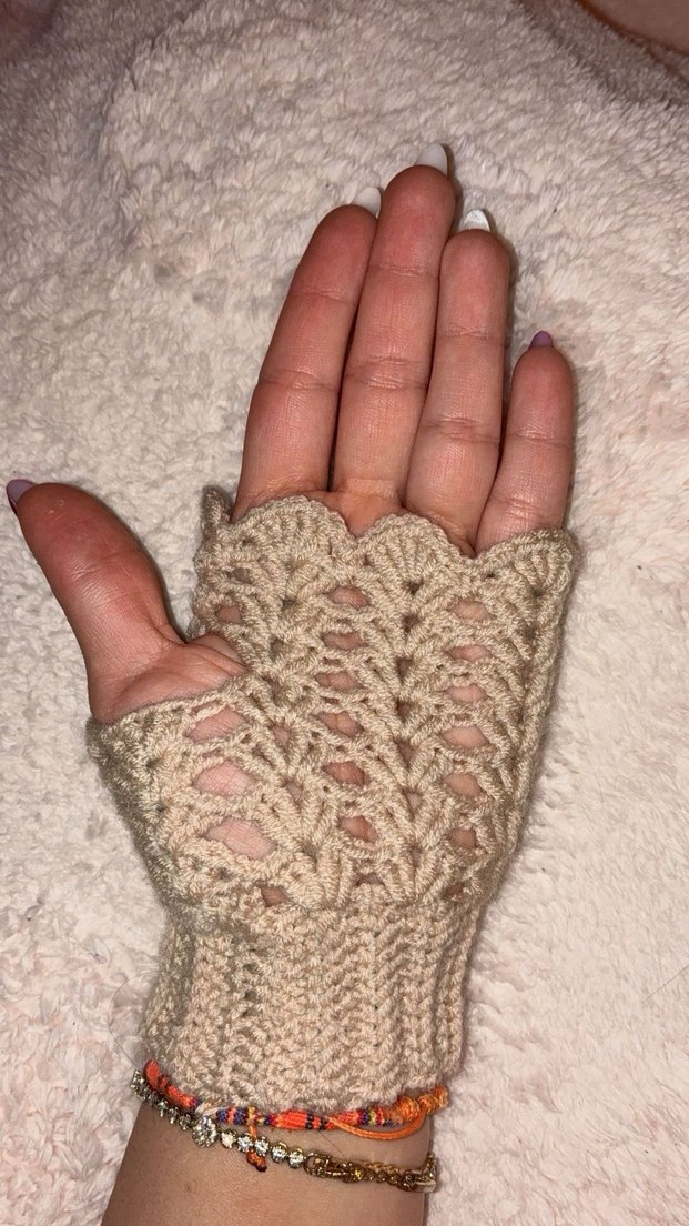 Dantel Detaylı Krem Örgü Eldiven - Görsel 4