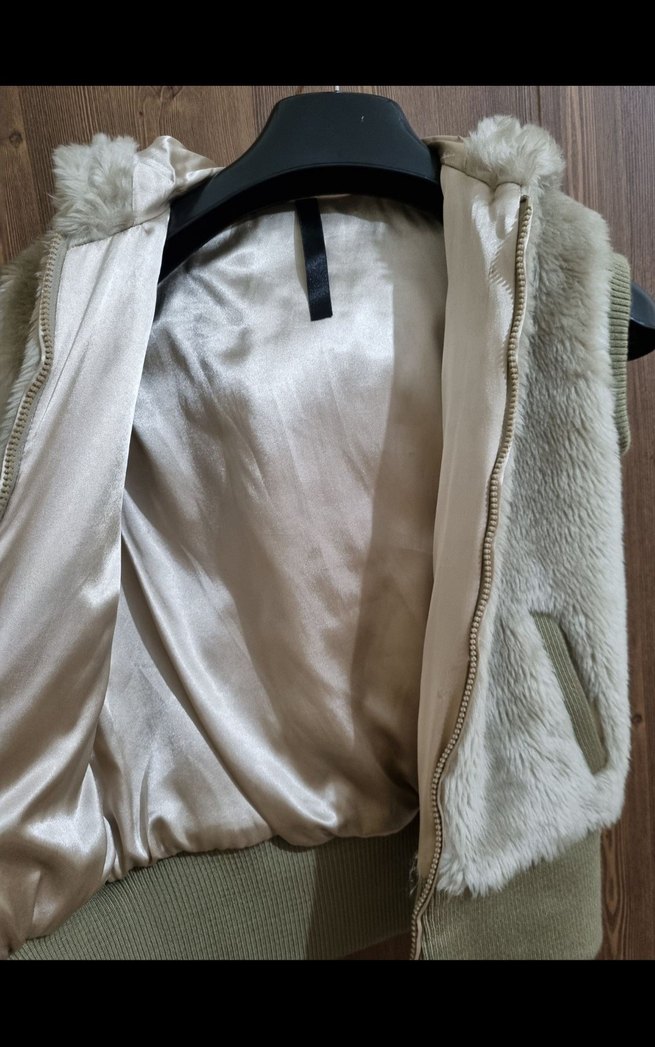 Sokak Stili Kısa Kürklü Kadın Yelek - Görsel 3