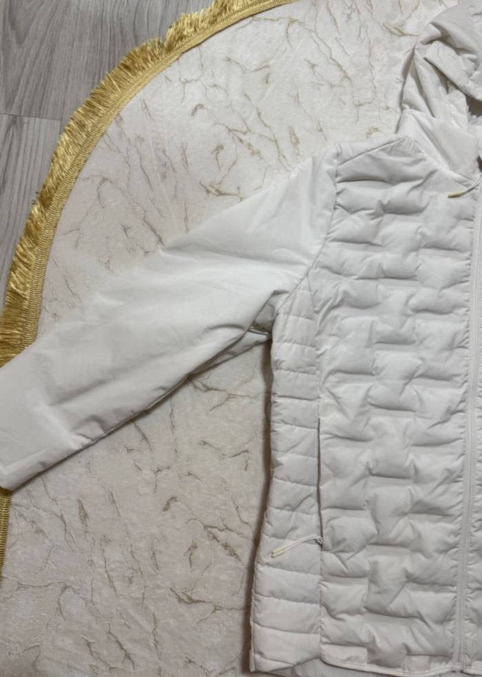 Kadın Beyaz Kapüşonlu Fermuarlı Ceket - Görsel 2