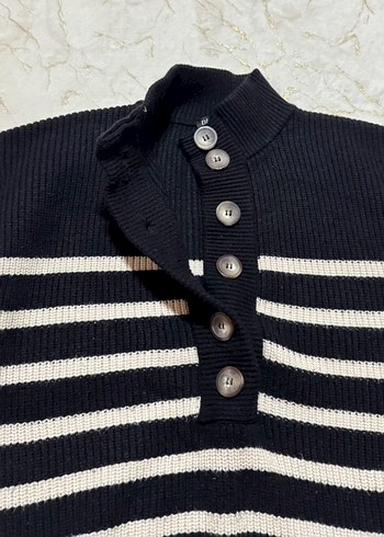 Düğmeli Siyah Beyaz Çizgili Kadın Kazak - Görsel 2