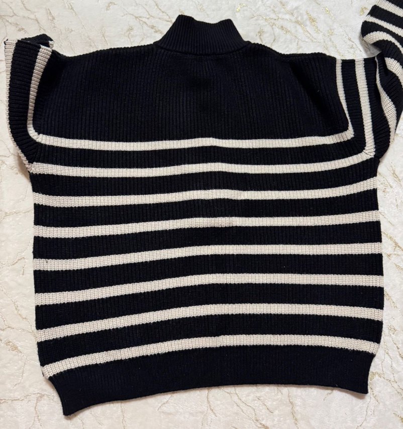 Düğmeli Siyah Beyaz Çizgili Kadın Kazak - Görsel 5