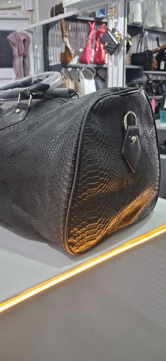 Siyah Yılan Derisi Desenli Kemerli Deri Çanta - Görsel 3