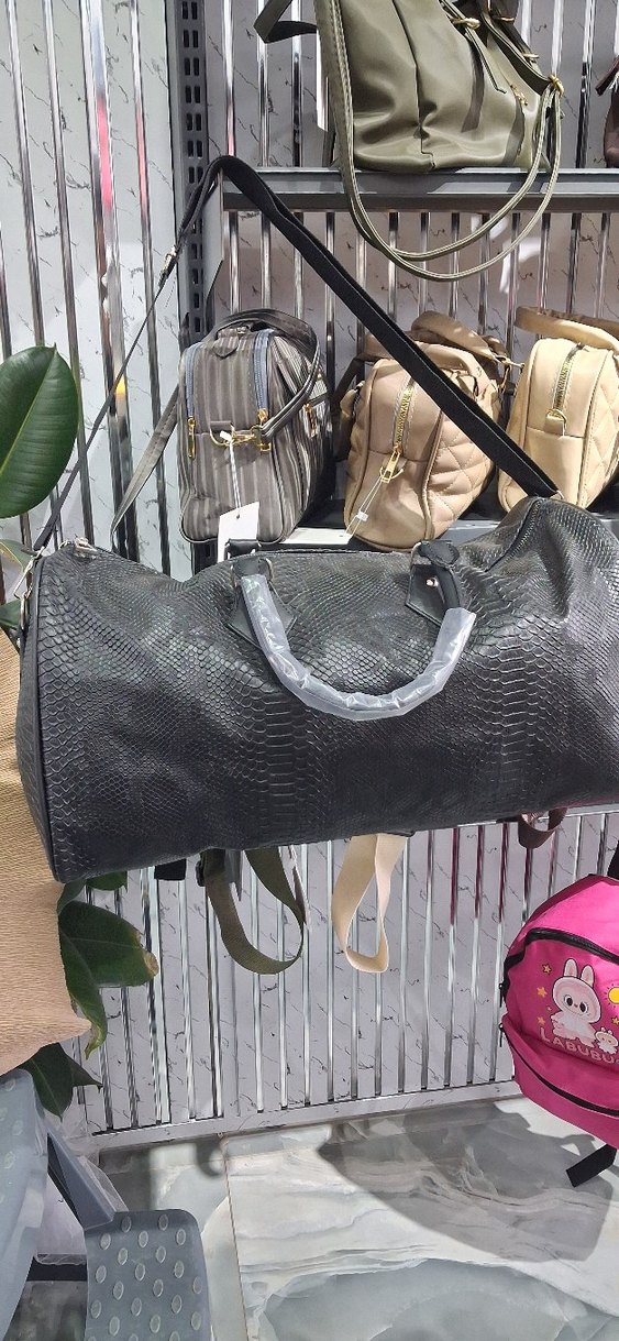 Siyah Yılan Derisi Desenli Kemerli Deri Çanta - Görsel 4