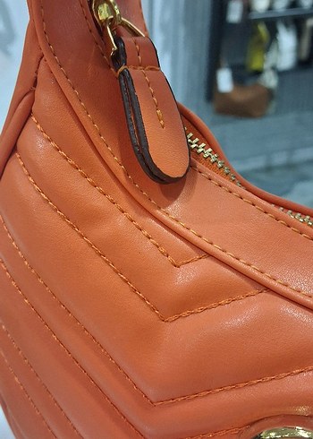 Kahverengi Deri Kadın Omuz Çantası - Görsel 3