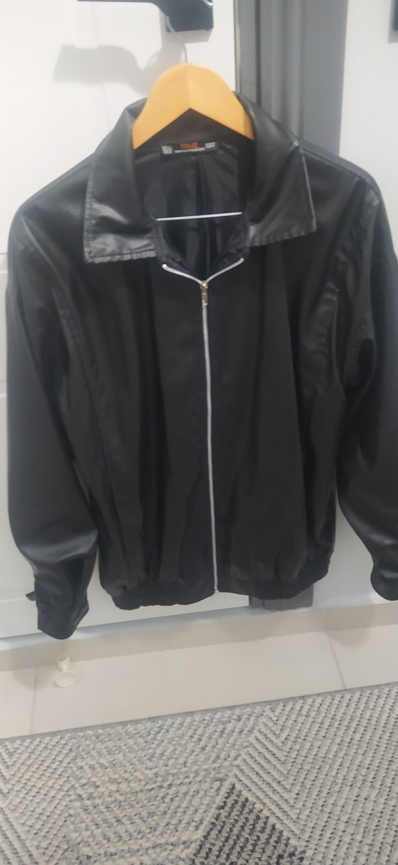 Siyah Parlak Fermuarlı Deri Kadın Ceket - Görsel 5