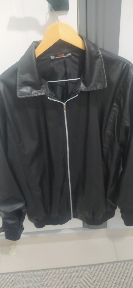 Siyah Parlak Fermuarlı Deri Kadın Ceket - Görsel 2