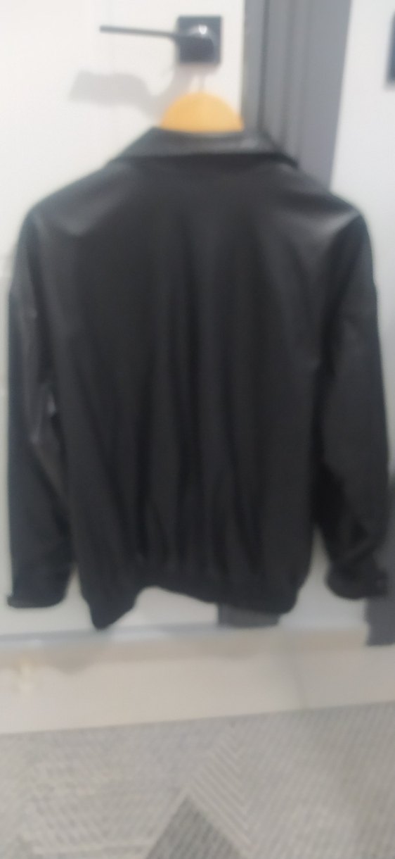 Siyah Parlak Fermuarlı Deri Kadın Ceket - Görsel 4