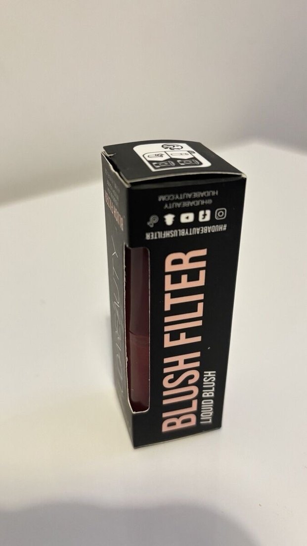 Burgundy Sıvı Allık - Huda Beauty Blush Filter - Görsel 2