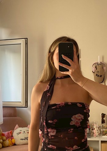 Çiçekli fularlı bluz - Görsel 2