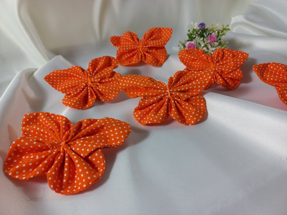 2li Turuncu Puantiyeli kelebek Desenli Fiyonk Toka - Görsel 2