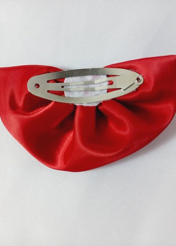 İnci Süslemeli Kırmızı Fiyonk Saç Tokası - Görsel 4