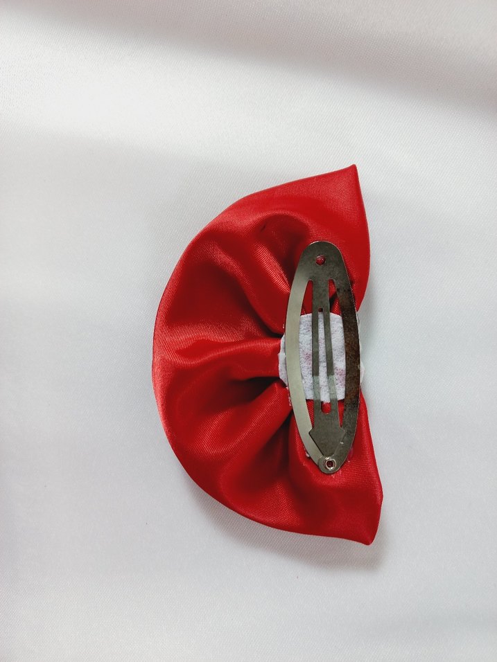 İnci Süslemeli Kırmızı Fiyonk Saç Tokası - Görsel 5