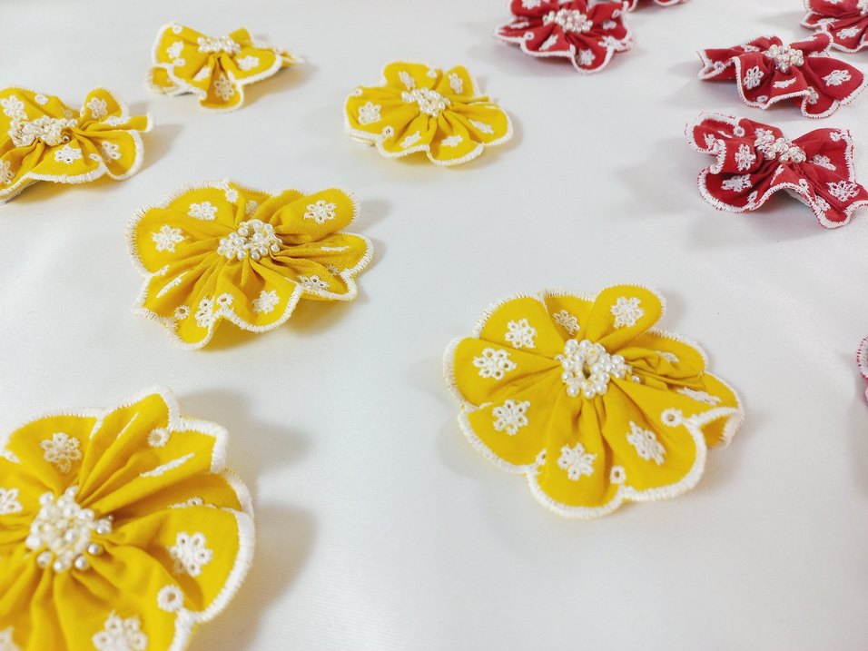 Nakışlı Sarı Fırfırlı çıtçıtlı toka - Görsel 4