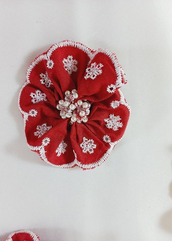 Dantel İşlemeli Kırmızı çıtçıtlı toka - Görsel 2