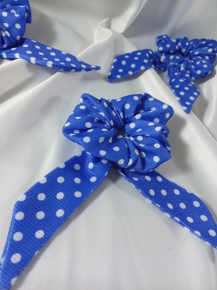 Mavi Puantiyeli Fiyonk Detaylı Saç Tokası - Görsel 4