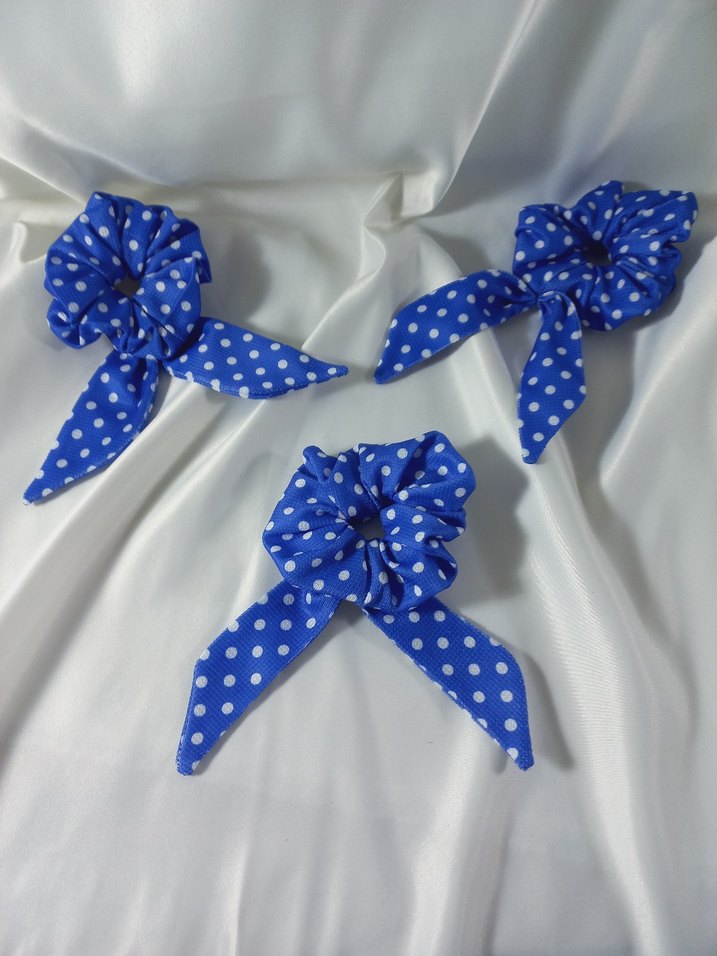 Mavi Puantiyeli Fiyonk Detaylı Saç Tokası - Görsel 2