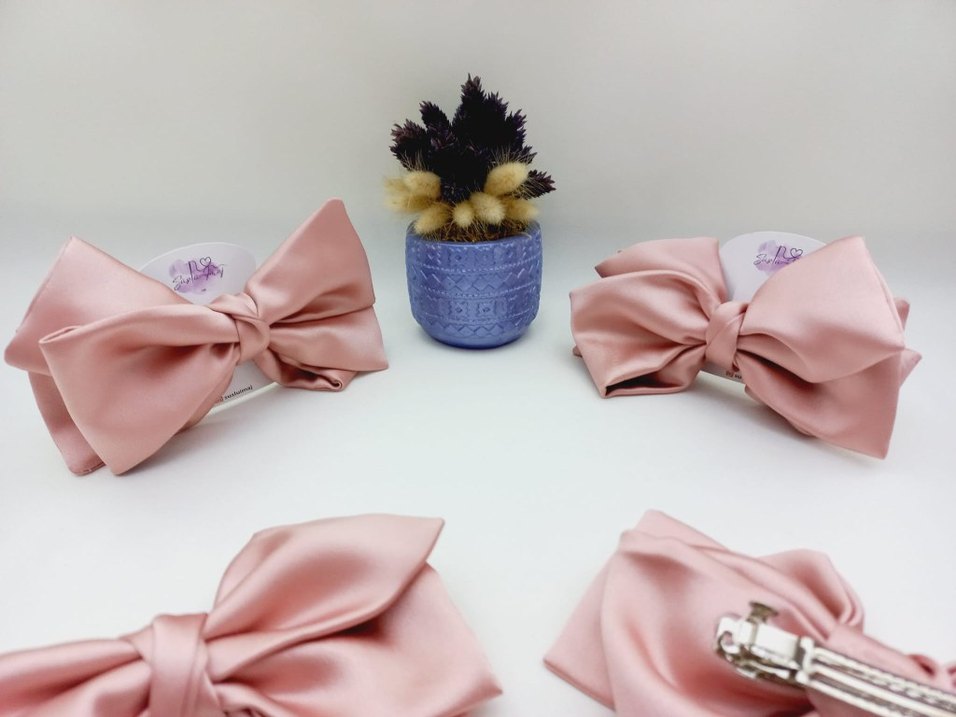 Pembe saten Fiyonk Toka seti - Görsel 4