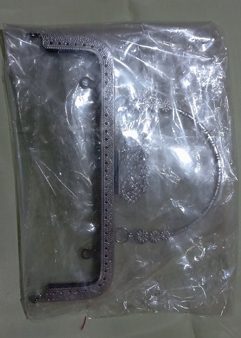 Gri Nakışlı Metal Tokalı Abiye Çanta - Görsel 3