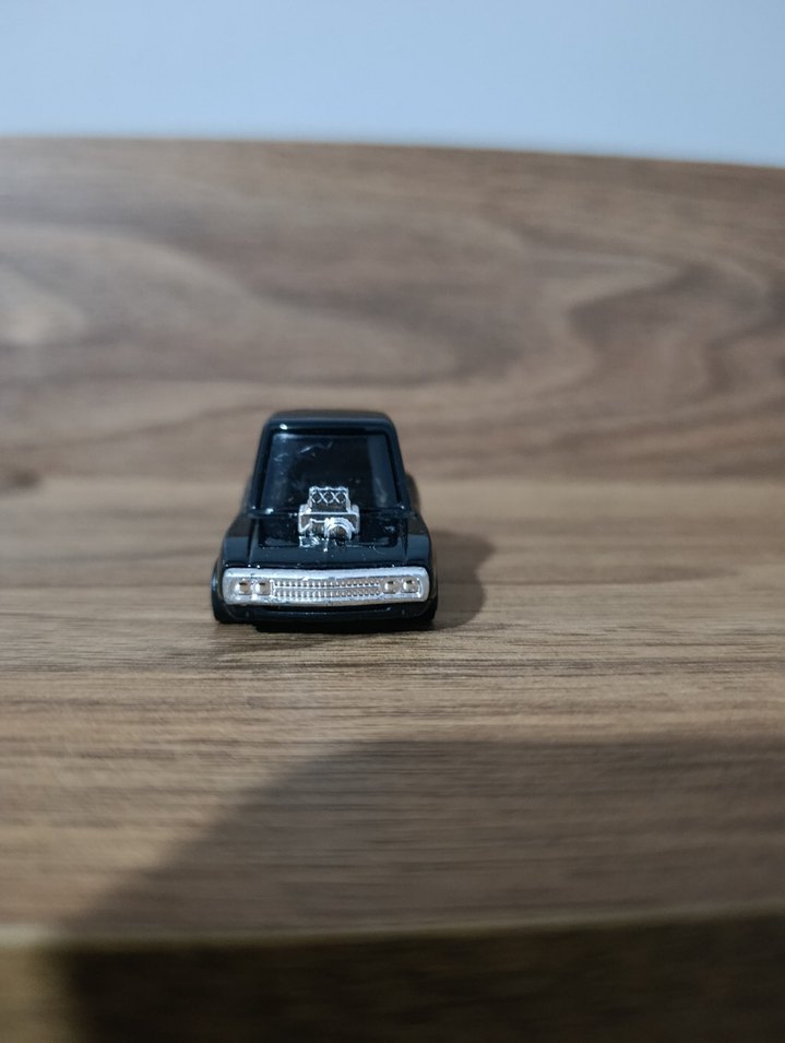 HotWheels hızlı ve öfkeli serisinden araç, şekli garip. - Görsel 5