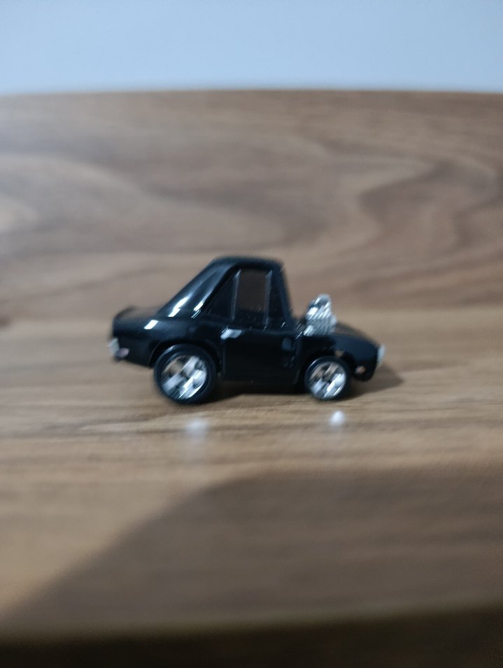 HotWheels hızlı ve öfkeli serisinden araç, şekli garip. - Görsel 2