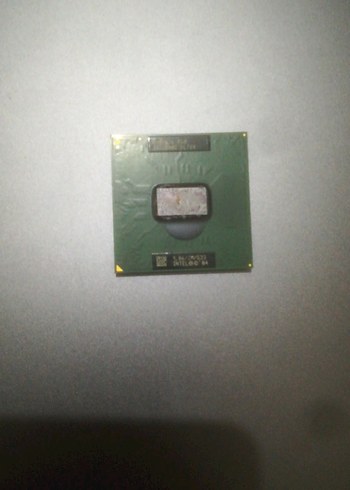 Mavi Renkli Bilgisayar İşlemcisi - Görsel 2