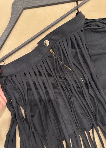 Püsküllü Kahverengi Süet Mini şort - Görsel 4