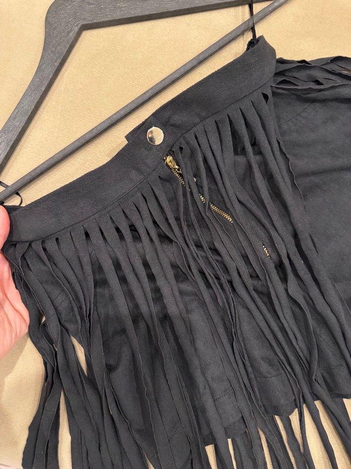 Püsküllü Kahverengi Süet Mini şort - Görsel 4