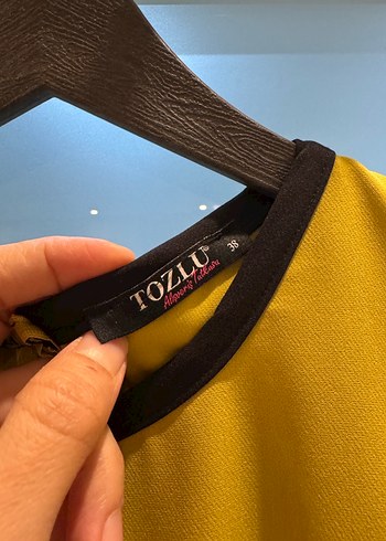 Sarı Üstü Düz Altı Kareli Elbise - Görsel 2