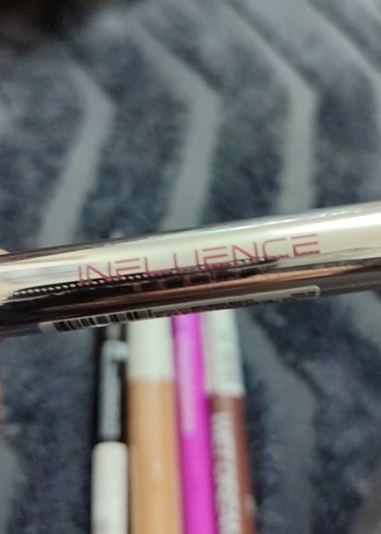 Parlak Bej Maskara - Görsel 2