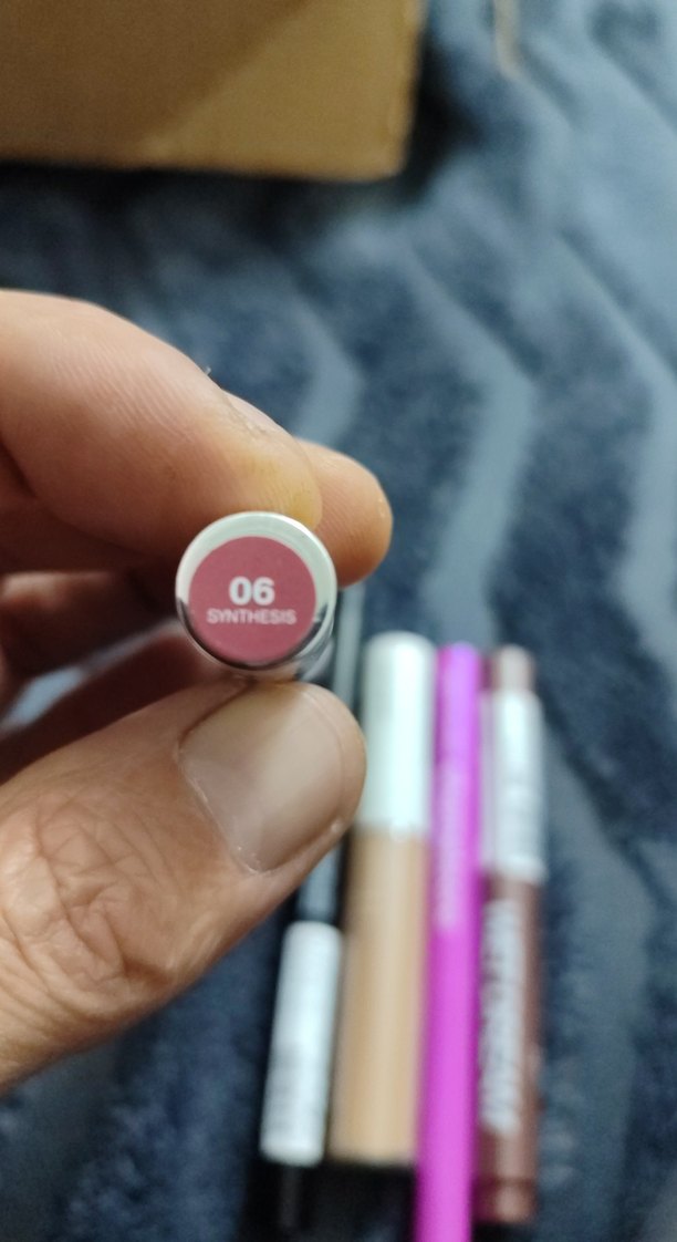 Parlak Bej Maskara - Görsel 3