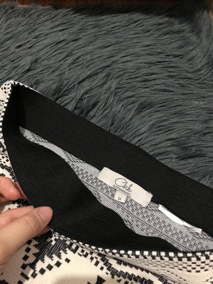 Nakışlı Siyah Beyaz Mini Etek - Görsel 3