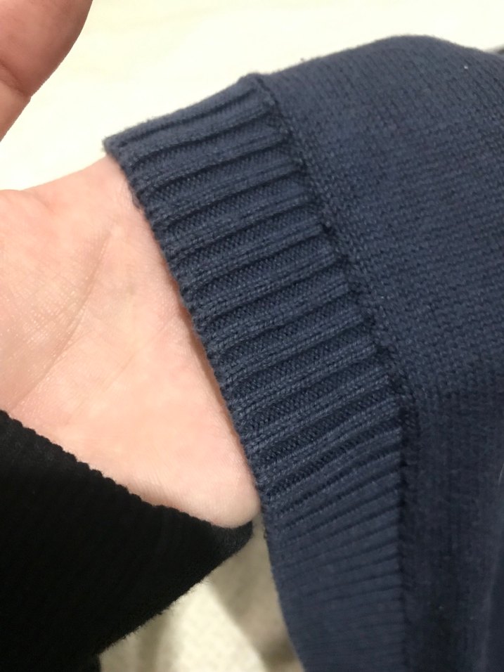 Düğmeli Mavi V Yaka Kadın Süveter - Görsel 3