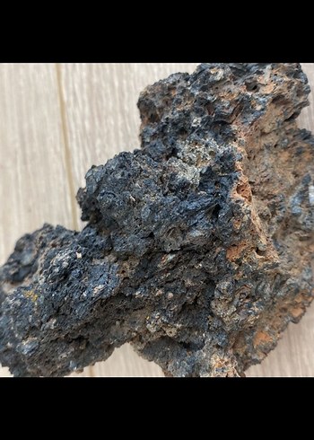 Koyu Kahverengi Doğal Taş Dekorasyonu - Görsel 2