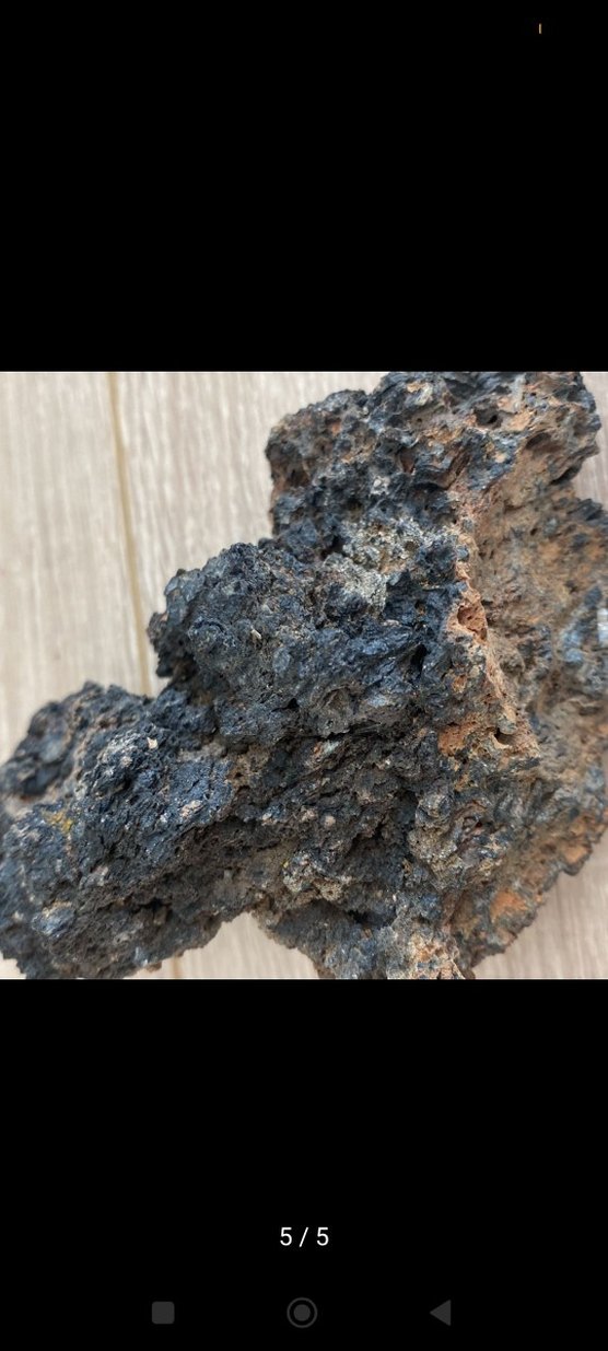 Koyu Kahverengi Doğal Taş Dekorasyonu - Görsel 2