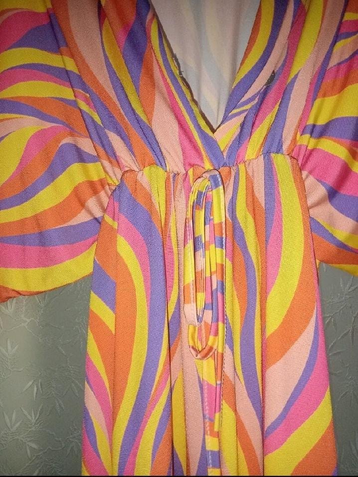 Çok Renkli Kısa Şort Tulum - Görsel 4