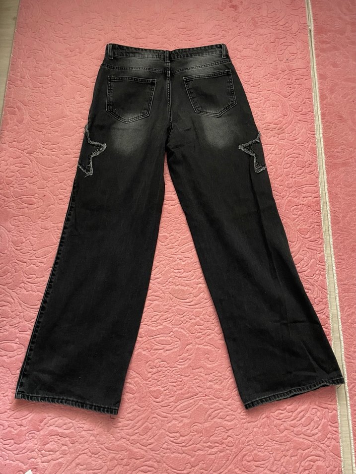 Siyah Nakışlı Bol Kesim Kadın Kot Pantolon - Görsel 3