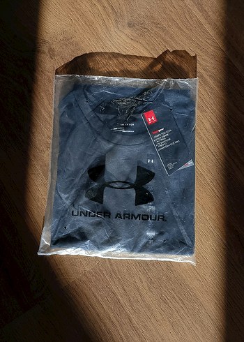 Under Armour T shirt - Görsel 4