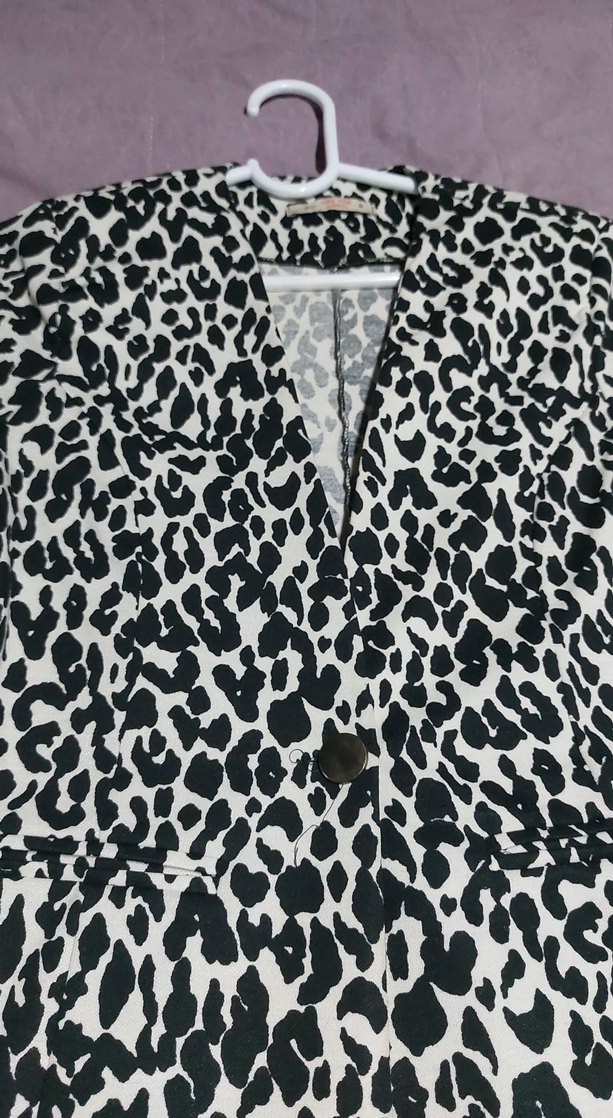 Leopar Desenli Uzun Kollu V Yaka  tek düğme ceket - Görsel 2