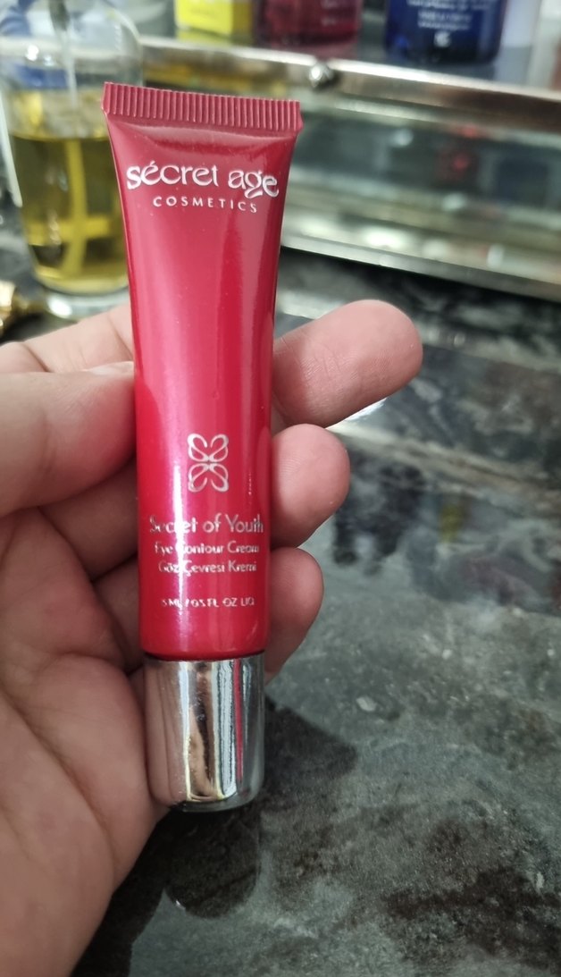 Parlak Kırmızı Secret Age - Görsel 2