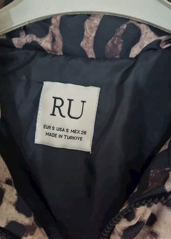 Leopar Desenli Kadın Mont - Görsel 4