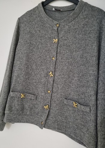 Gri Düğmeli Kadın Hırka - Görsel 2