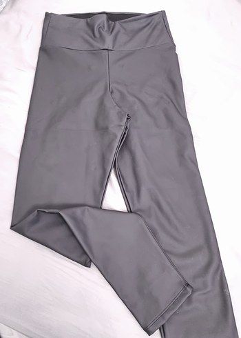 Kadın deri  Tayt rengi siyah resimde açık çıkmış koyu siyah - Görsel 3