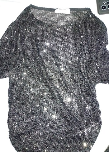 Siyah Payetli Uzun Kollu Kadın - Görsel 2