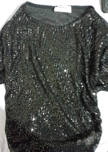 Siyah Payetli Uzun Kollu Kadın - Görsel 3