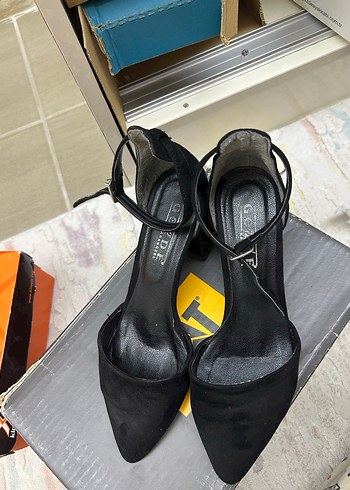 Tokalı Siyah Kadın Topuklu Ayakkabı - Görsel 5