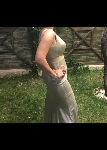 Altın Renk Drapeli V Yakalı Uzun Abiye Elbise - Görsel 4